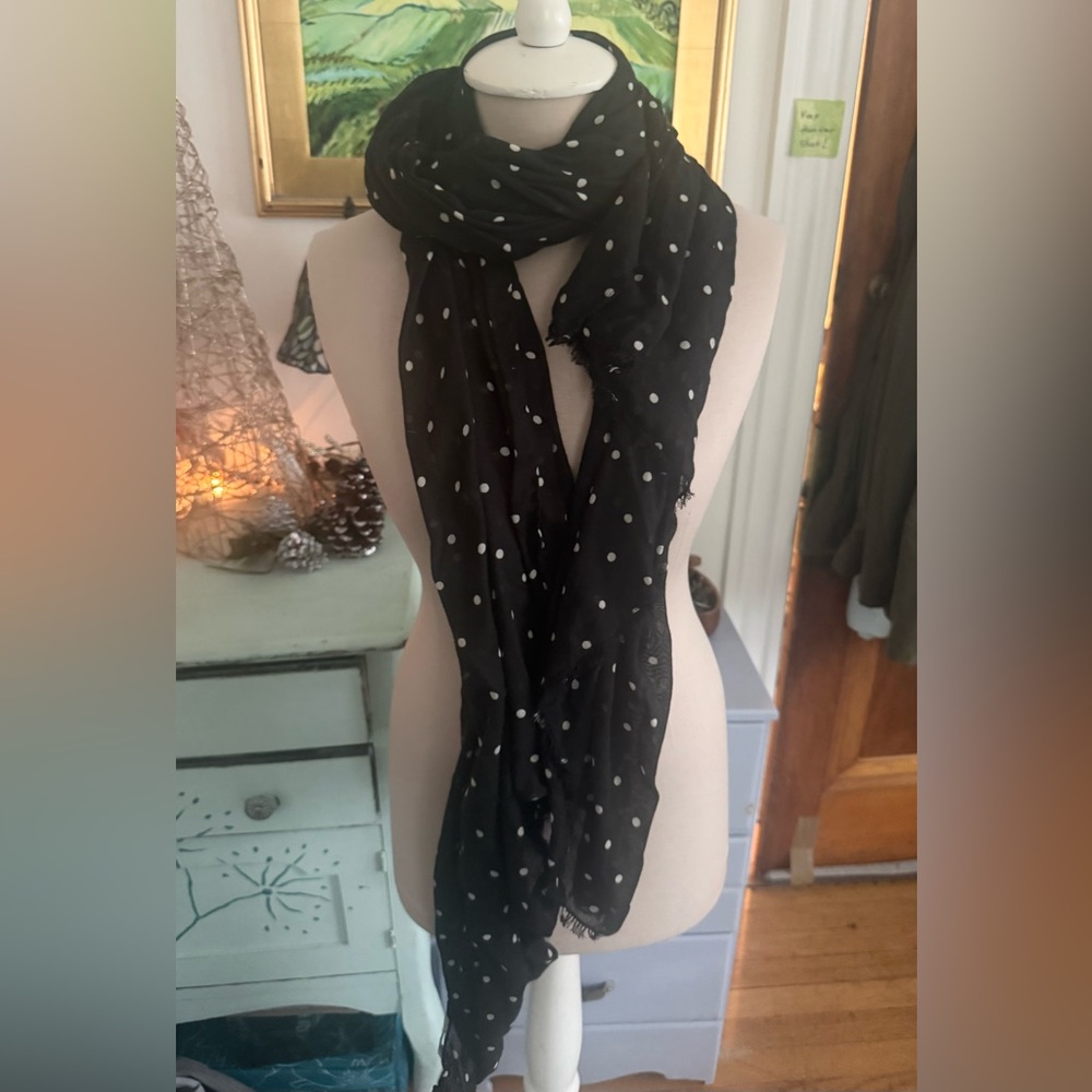 Woman Within Shawl Scarf One Size Black White Polka Dot Fringe VGUC Cozy